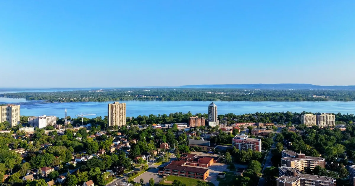 Hamilton Ontario harbour and skyline seen from the Niagara Escarpment, the city served by Payday Loans Hamilton